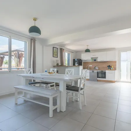 Nyaraló L'escampette - A 650m De La